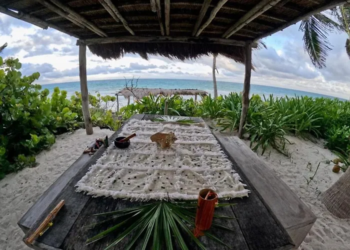 Casa Phoenix Private Beachfront Estate 7 * Xetna