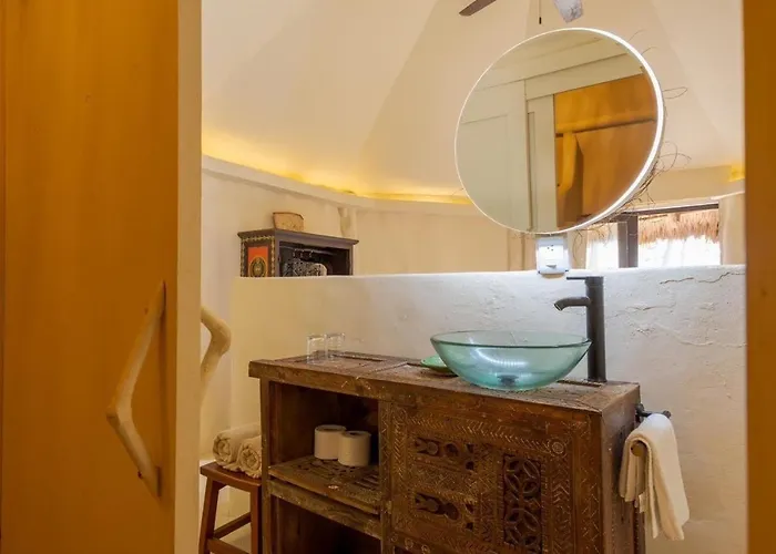 Casa Phoenix Private Beachfront Estate 7 * Xetna