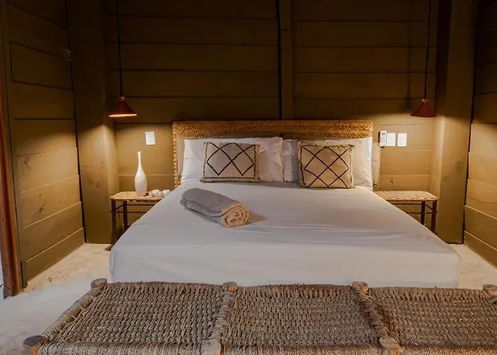 Casa Phoenix Private Beachfront Estate 7 *